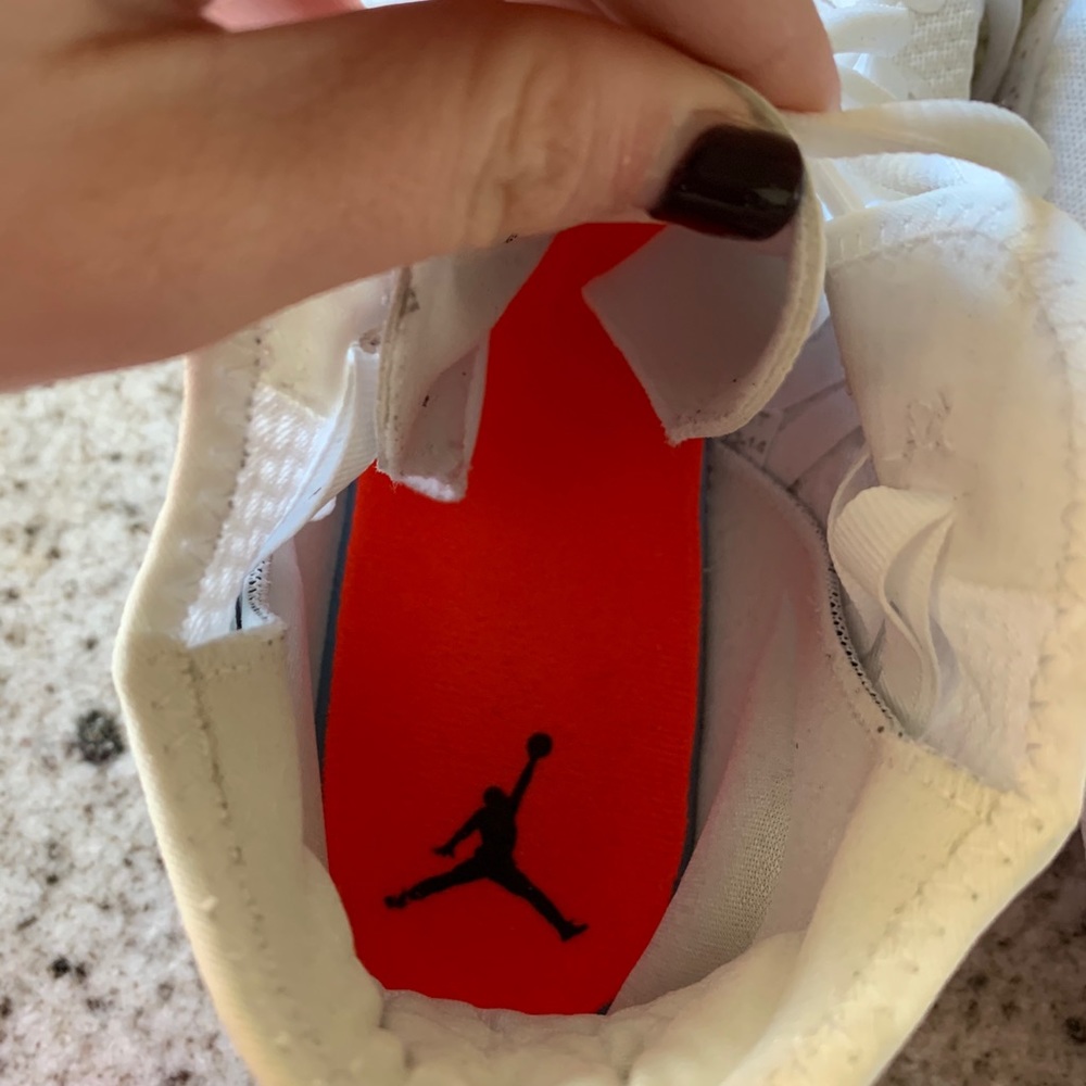Jordan Reveal - Picture 6 of 7